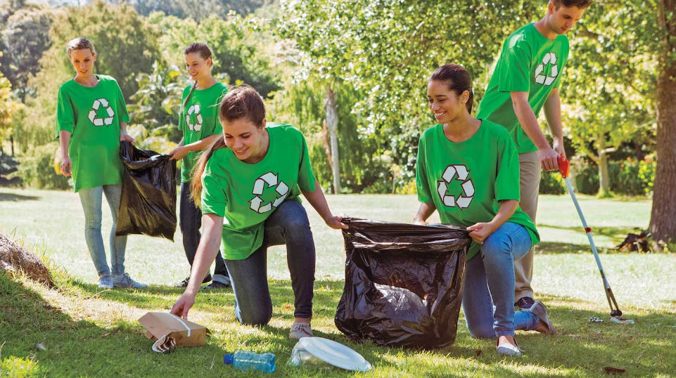 people collecting trash